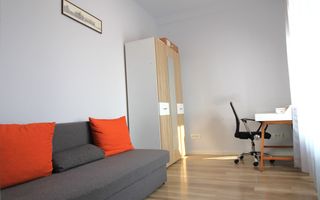 Casa cu 3 camere, locuri de  parcare, curte - Poză 5