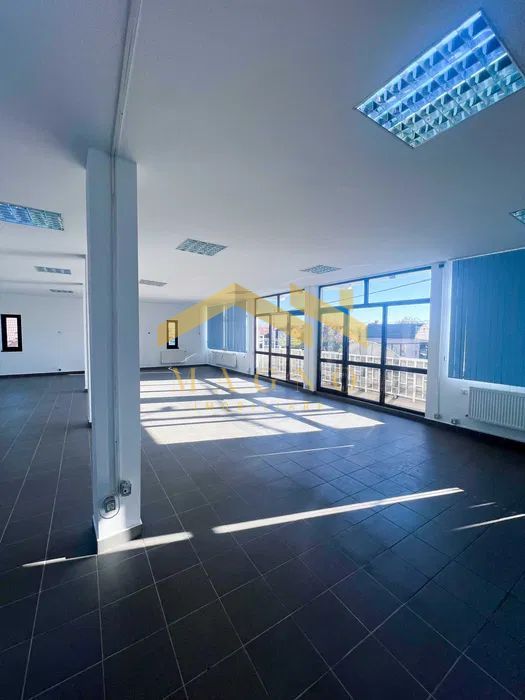 Spatiu comercial/birouri/cabinet - Poză 2