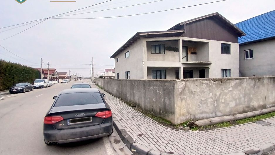 Vilă Spațioasă cu 6 camere, 234mp construiți, în Cartier Tineretului - Poză 3