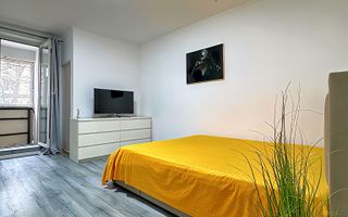 Titan - Costin Georgian Metrou 3 minute Garsoniera Comision 0 - Poză 2