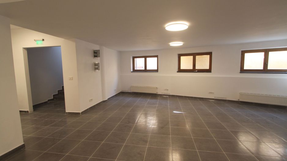 Cladire birouri - 282 mp -  zona Rebreanu - Poză 10