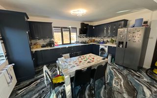 VILA S+P+E-306 MP, TEREN 2078 MP, CAMPULUNG - Poză 17