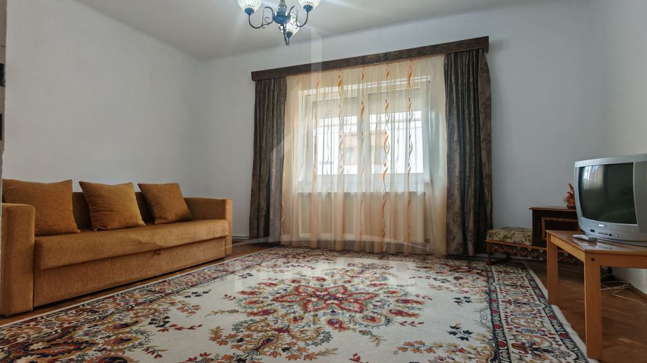Casă individuală cu 3 camere, curte , în Sibiu, zona Lupeni - Poză 2