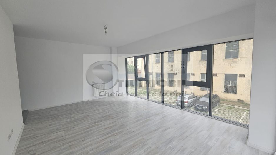 INTABULAT! Apartament cu 2 camere decomandat Central etaj 1 68mp - Poză 2