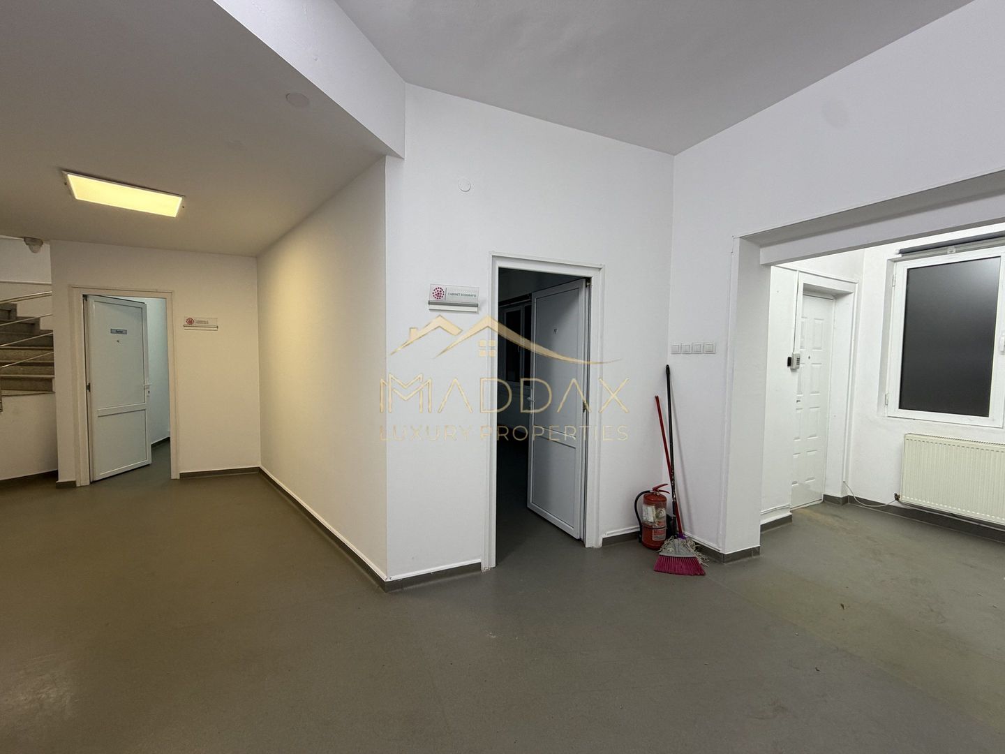 Clădire de birouri S+P+2E+M // 557 mp // Cotroceni - Poză 19