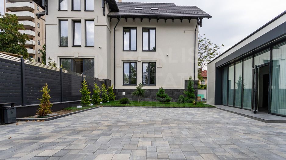 Chirie, casă, 4 camere, strada Ion Dumeniuc, Ciocana - Poză 1