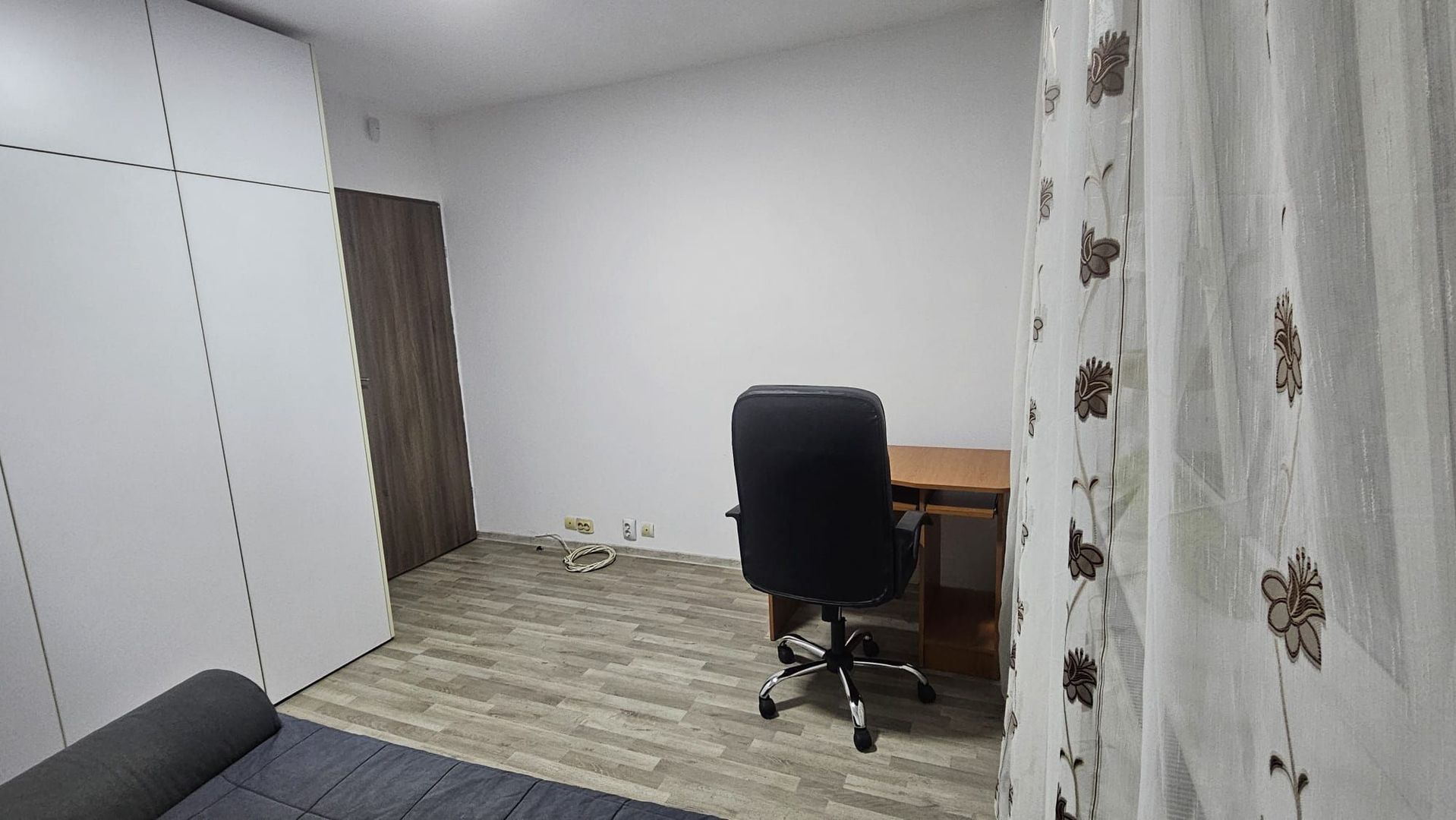 Apartament 4 camere  Parcul Sebastian cu Centrala si Parcare - Poză 14