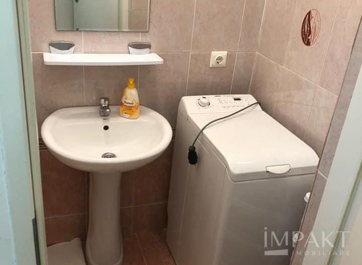Apartament cu 2 camere langa parcul central. - Poză 10