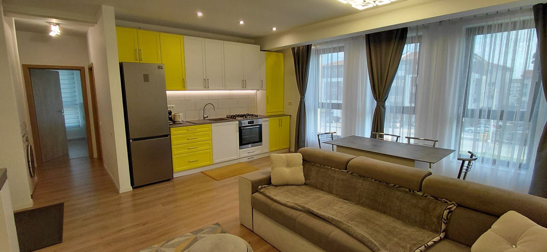 APARTAMENT GIROC, 3 CAMERE, ETAJ 2 - Poză 1