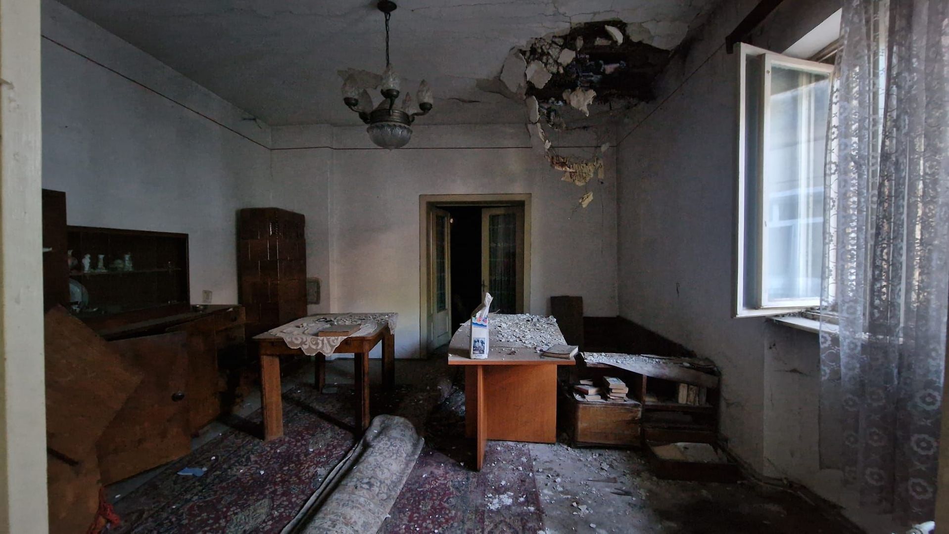 CASA DE VANZARE CENTRU - Poză 1