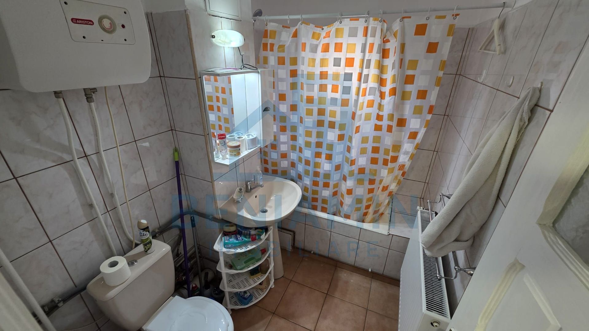 Apartament-Doua-Camere-Decomandat-1Mai-Etaj 2 - Poză 8