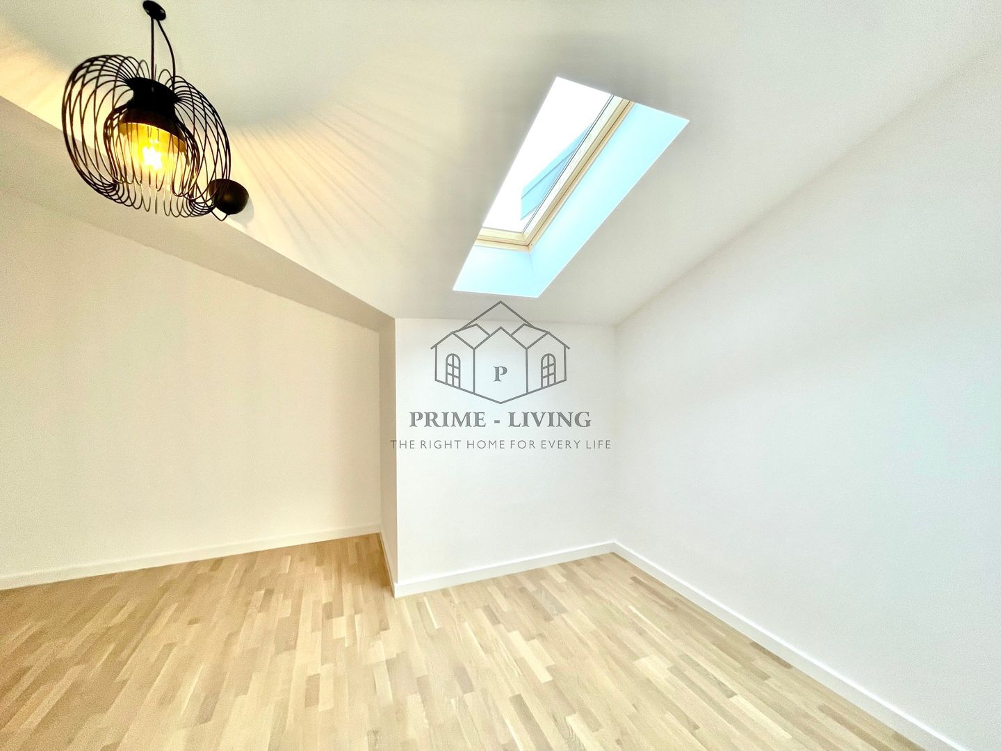 CASA NOU CONSTRUITA CU 5 CAMERE IN COMPLEX LA INCHIRIERE IN PIPERA - Poză 11