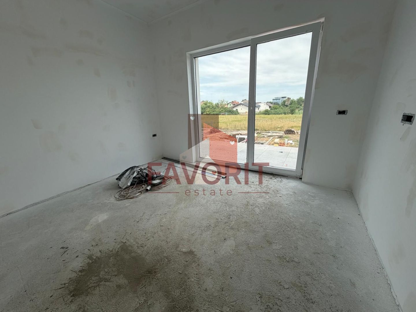 Triplex in Sacalaz |  Finisaje premium | 3 camere | Asfalt | 2 terase - Poză 5