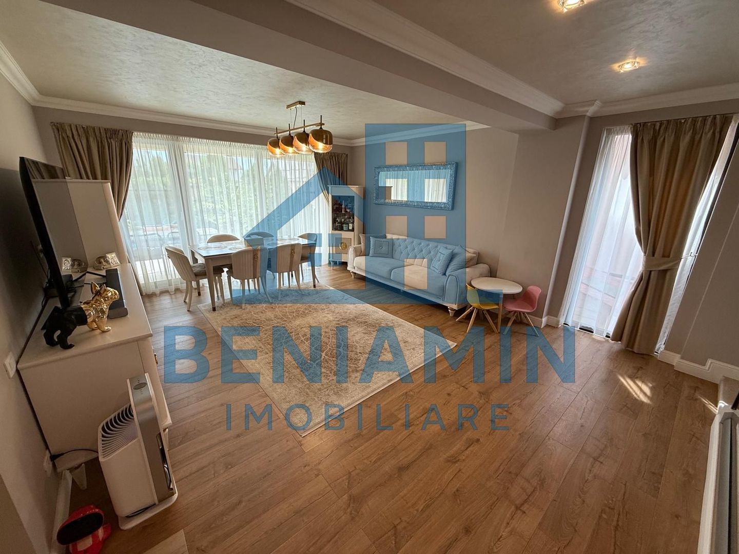 Vila ultramoderna Consul cu piscina si design impresionant - Poză 10