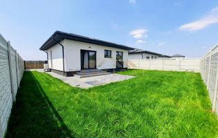 Casa cu panouri fotovoltaice - comuna Berceni