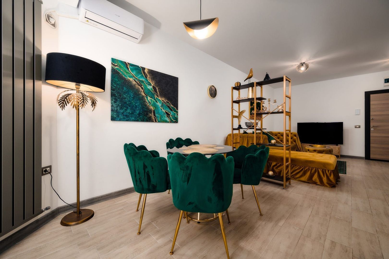 De vânzare apartament 2 camere – Mamaia Sat, Complex Alezzi - Poză 4