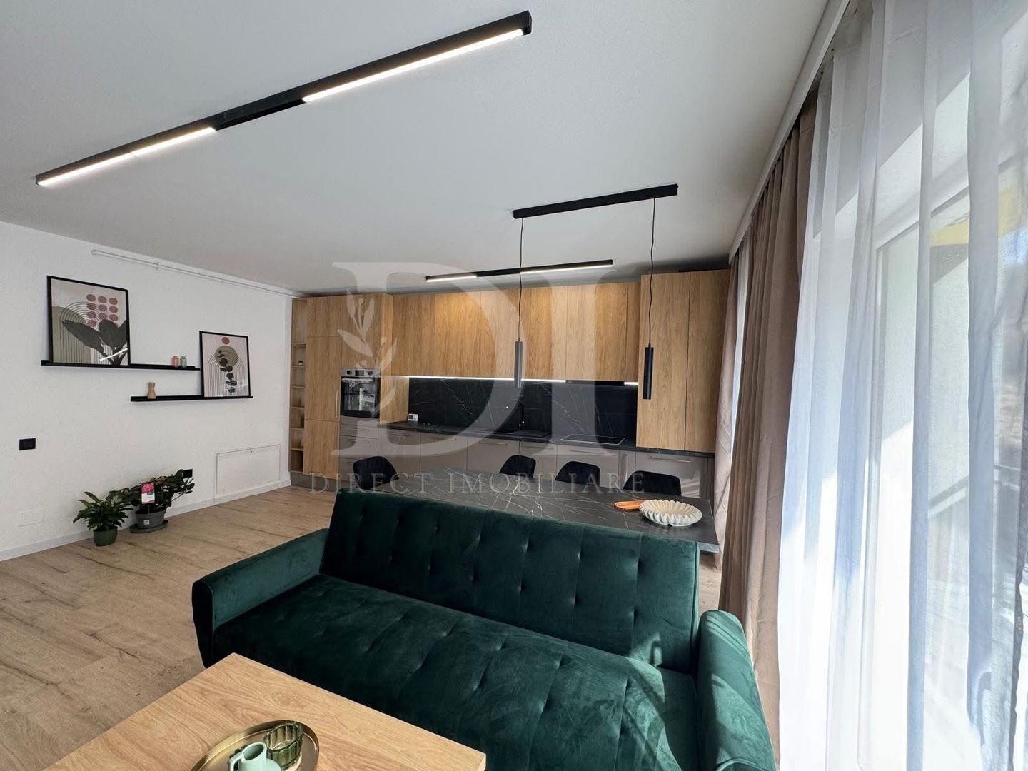 Apartament ultramodern / etaj  intermediar / Zona Eroilor - Poză 3