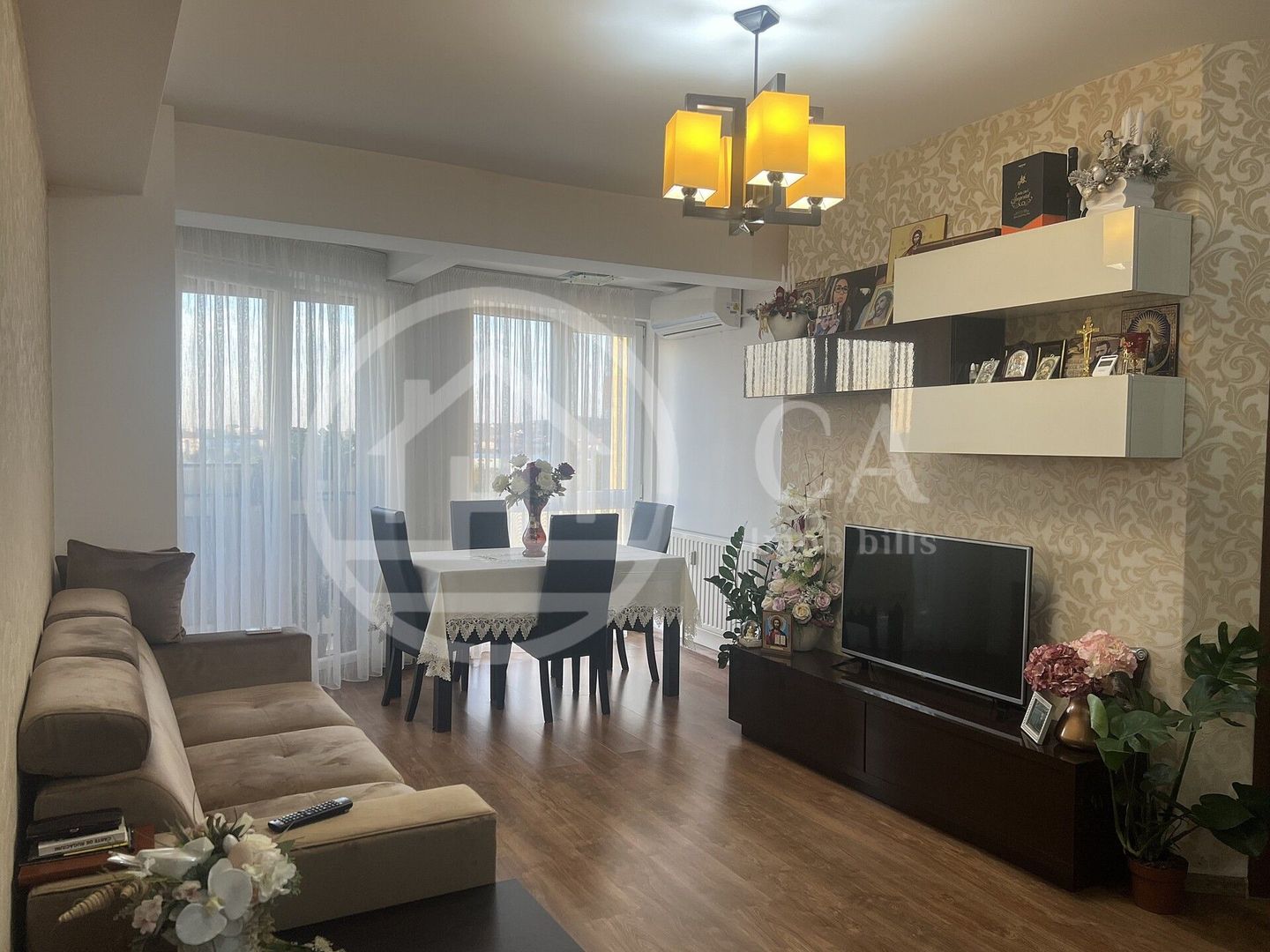 Apartament cu 3 camere de vanzare in Prima Nufarul Oradea - Poză 1