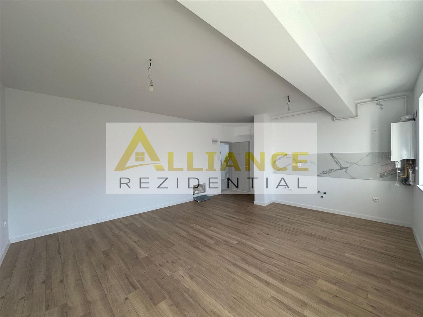 Apartament 2 camere Tip Studio Metrou Ap. Patriei/Dimitrie Leonida - Poză 2