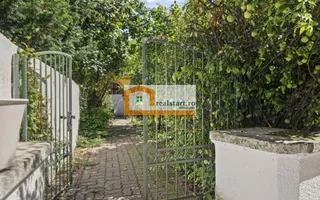 Langa Metrou, curte proprie 200mp, Garaj, 3 camere, centrala, pet friendly - Poză 19