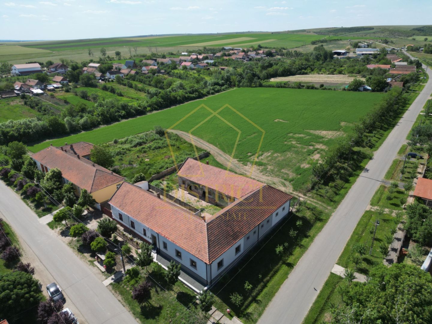 Casa cu istorie in Petrovaselo - Poză 12
