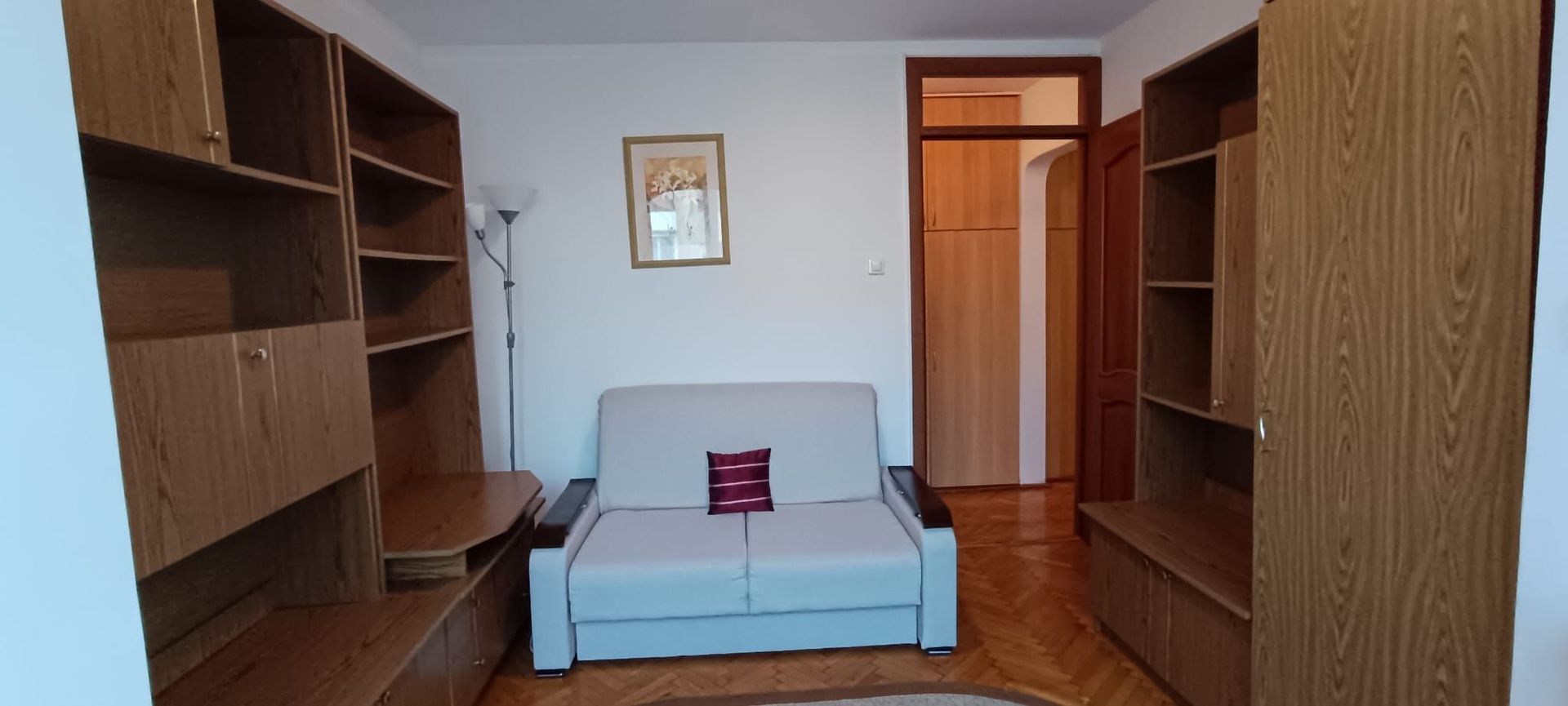 Apartament cu 4 camere in Tractoru-Independentei - Poză 7