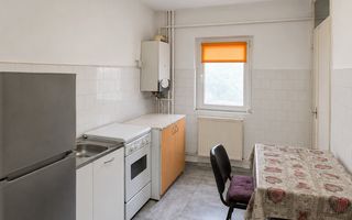 Apartament decomandat cu 3 camere și 2 băi, zona Complex Studențesc - Poză 4