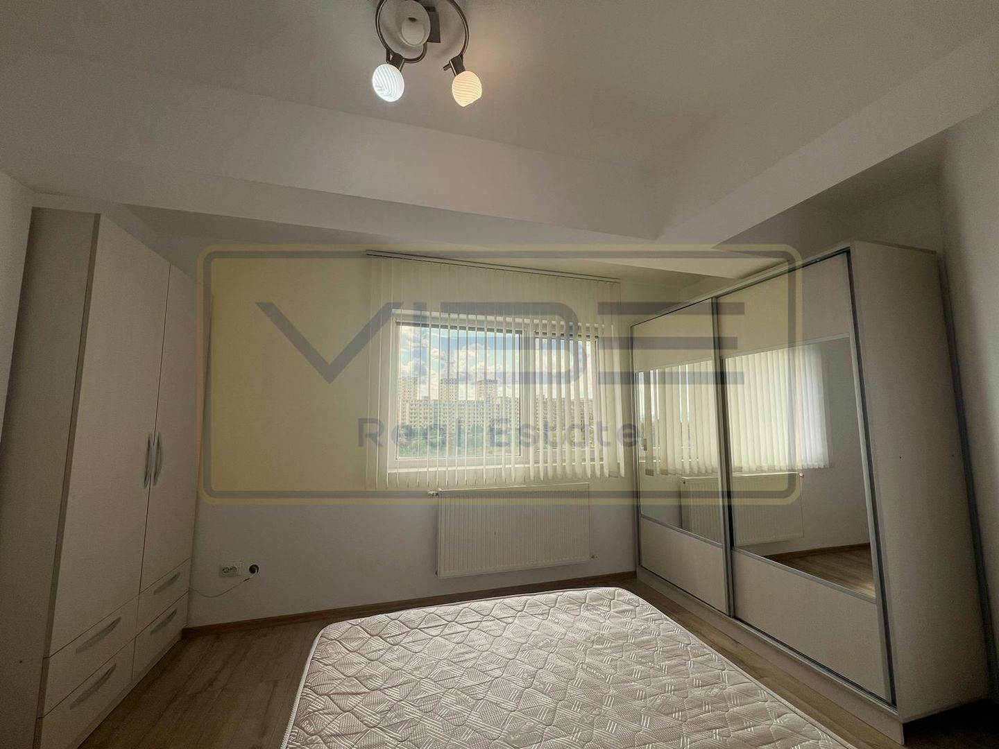 Apartament 2 dormitoare living Nicolina T Neculai - Poză 3