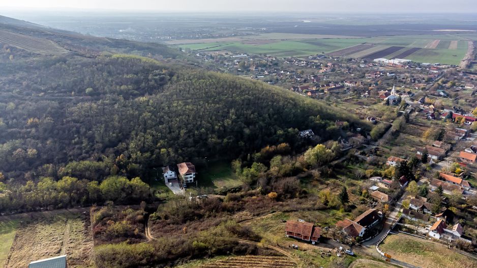 Casă în localitatea Miniș - Comision 0% la cumparare - Poză 10