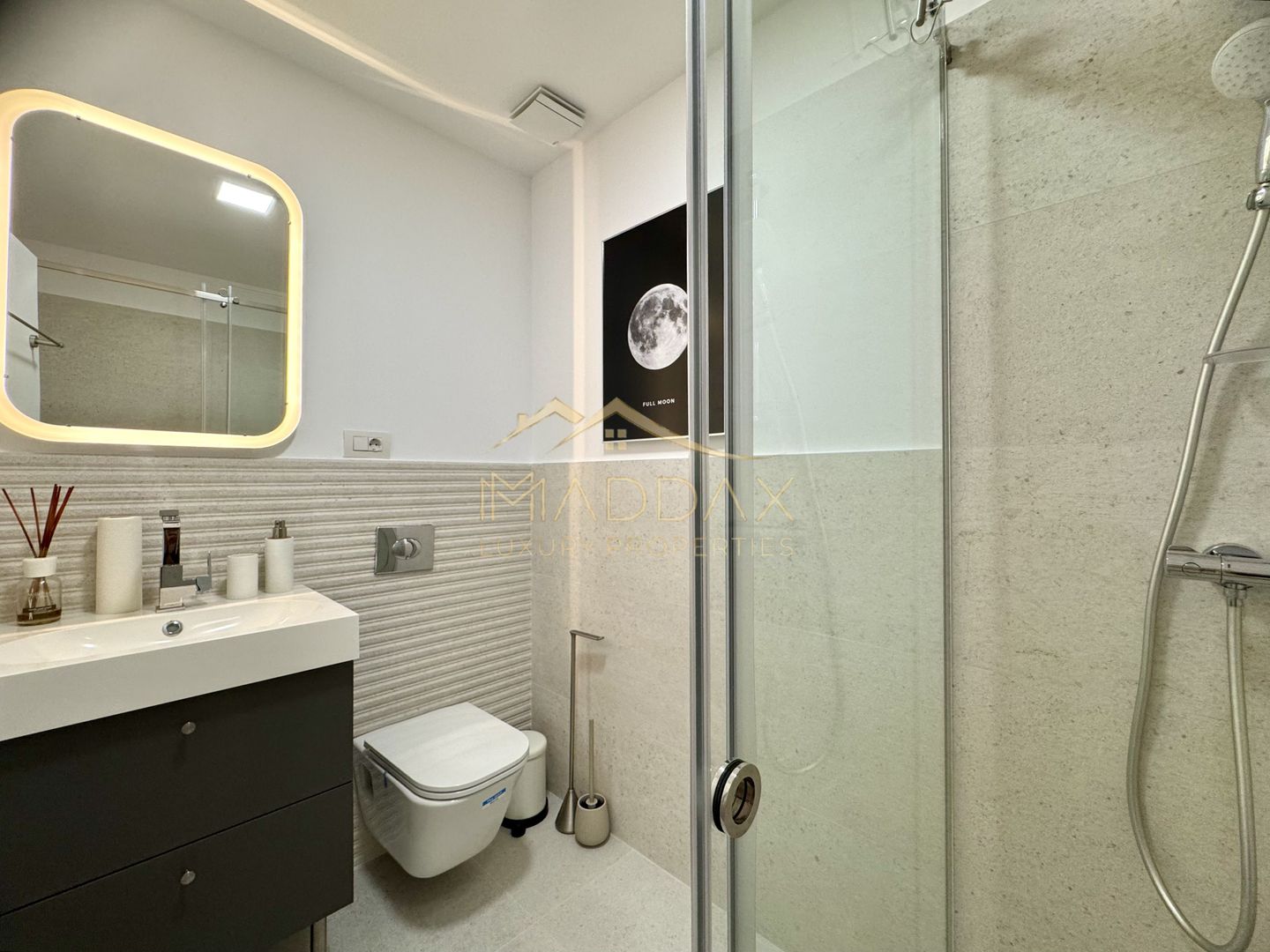 Apartament cu 4 camere *200mp* + 1 Parcare // Herastrau - Lake View - Poză 32