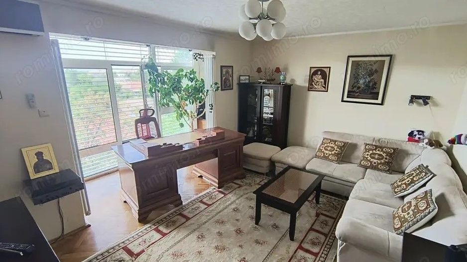 3 camere Circumvalatiunii decomandat centrala proprie - Poză 2