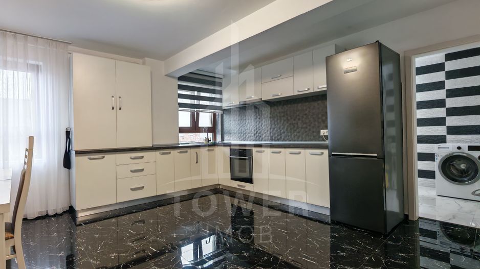 Penthouse 100 mp, terasă generoasă- vedere panoramică, compartimentare excelenta - Poză 3