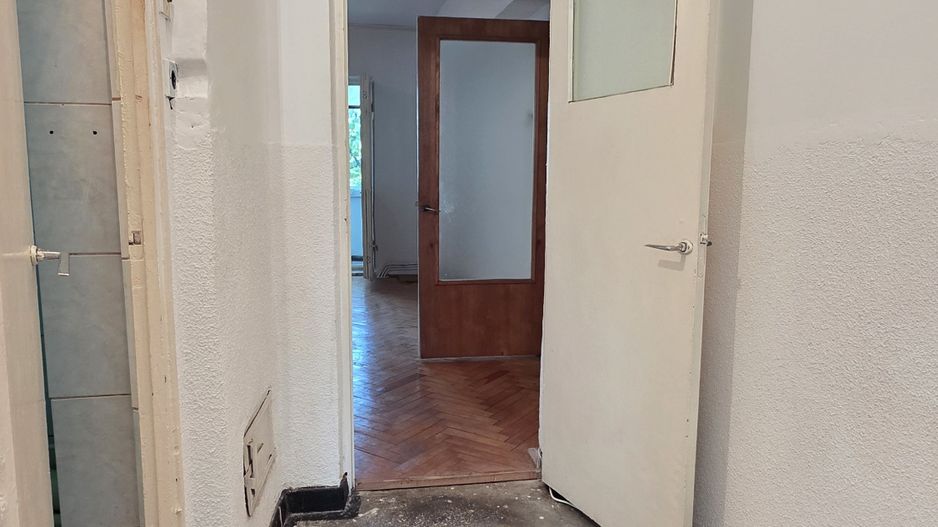 Apartament cu 2 camere, etaj 2, VASLUI - zona TRAIAN; - Poză 7