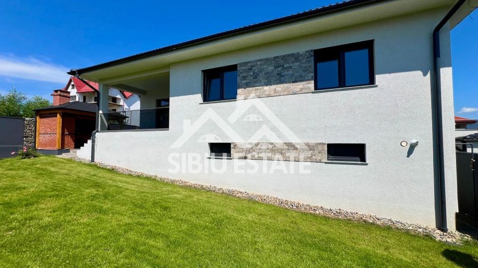 Casă Individuală cu garaj dublu de Vânzare în Șelimbăr, zona Lidl - Poză 6