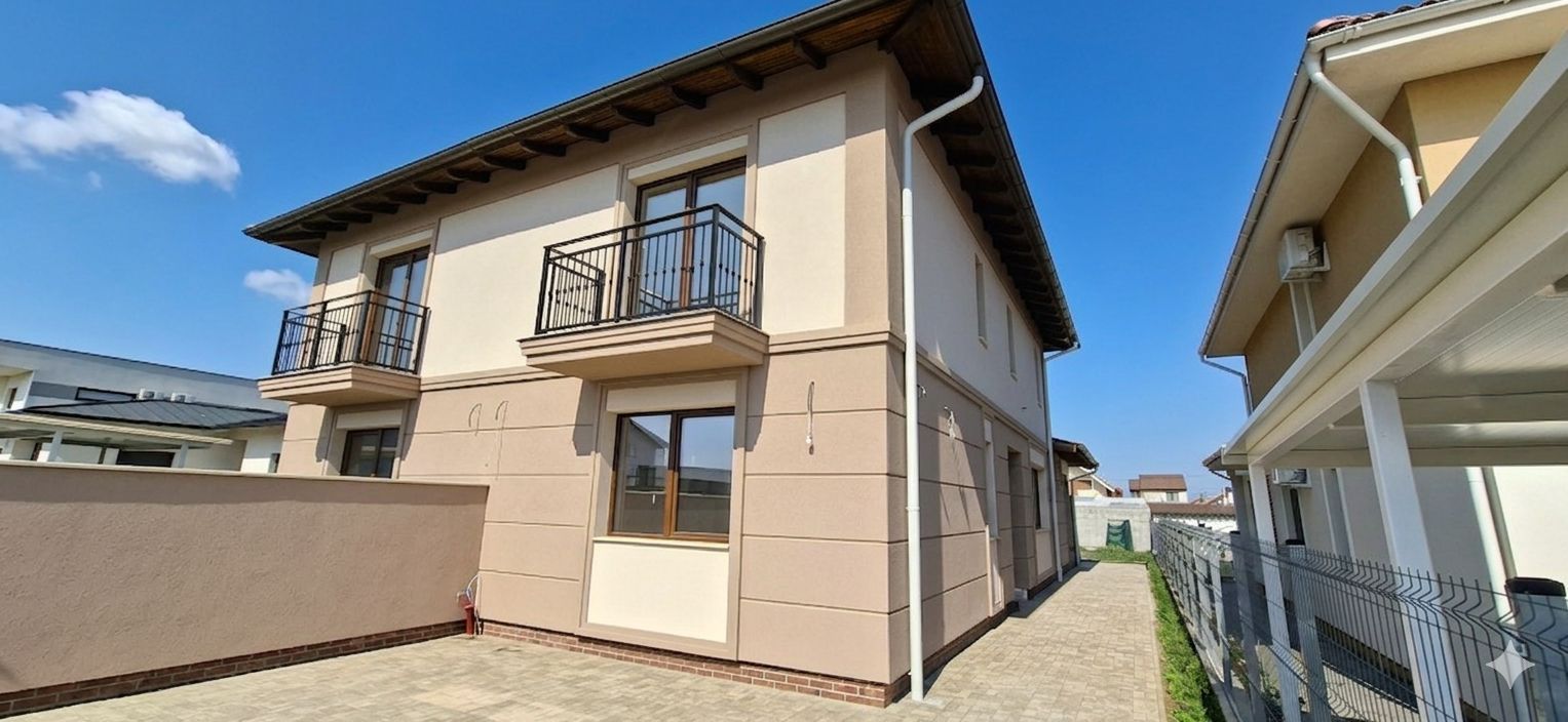 Duplex cu 4 camere si teren generos 350mp - Poză 1