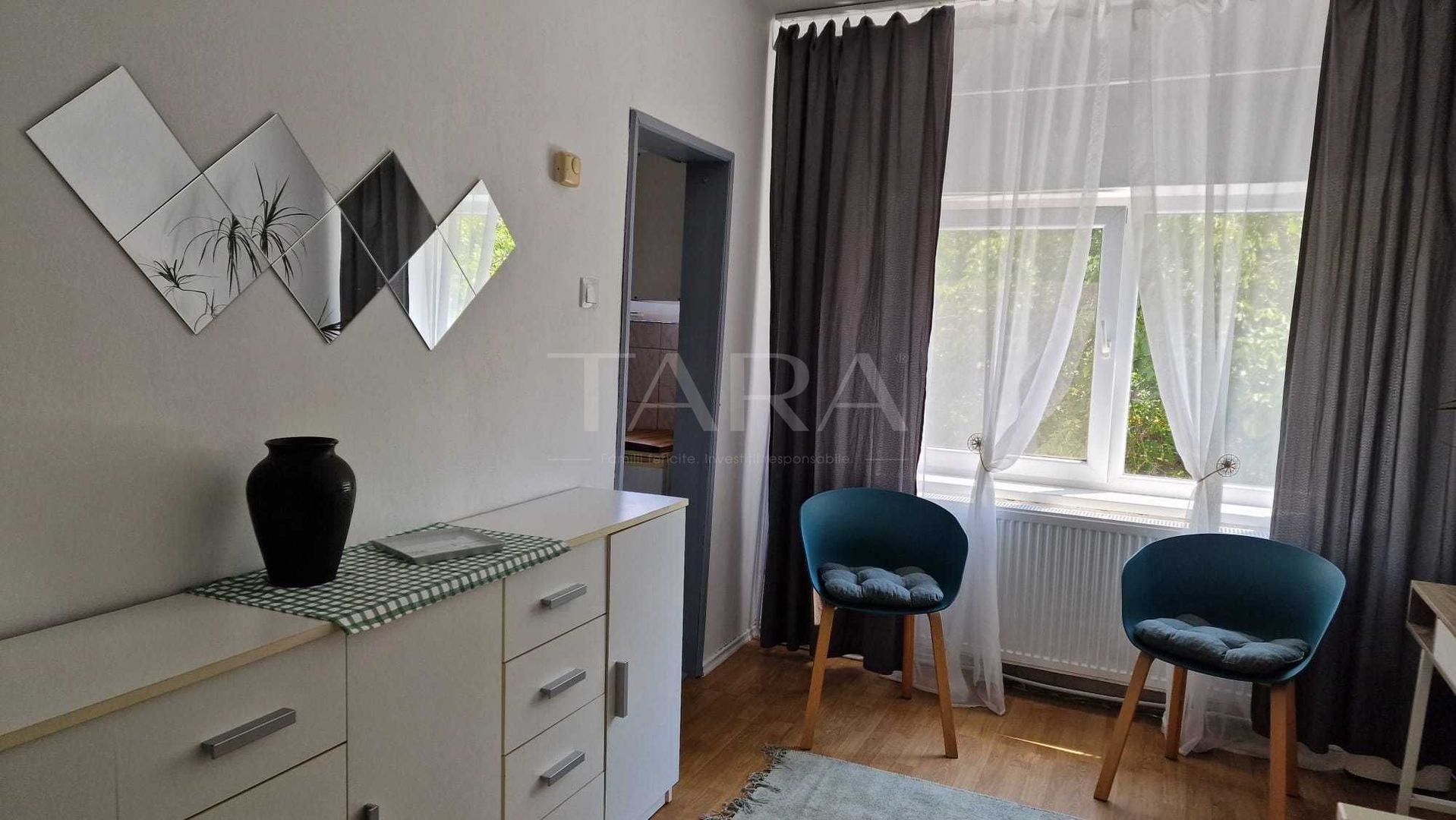 Garsonieră renovată, zonă verde și liniștită, Gruia. - Poză 1