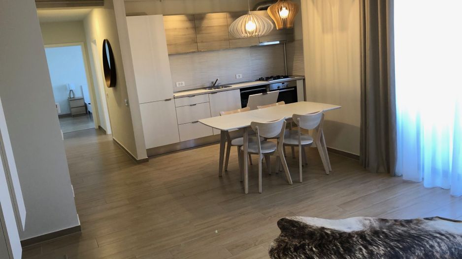 Apartament 3 camere Dumbravita - Poză 1