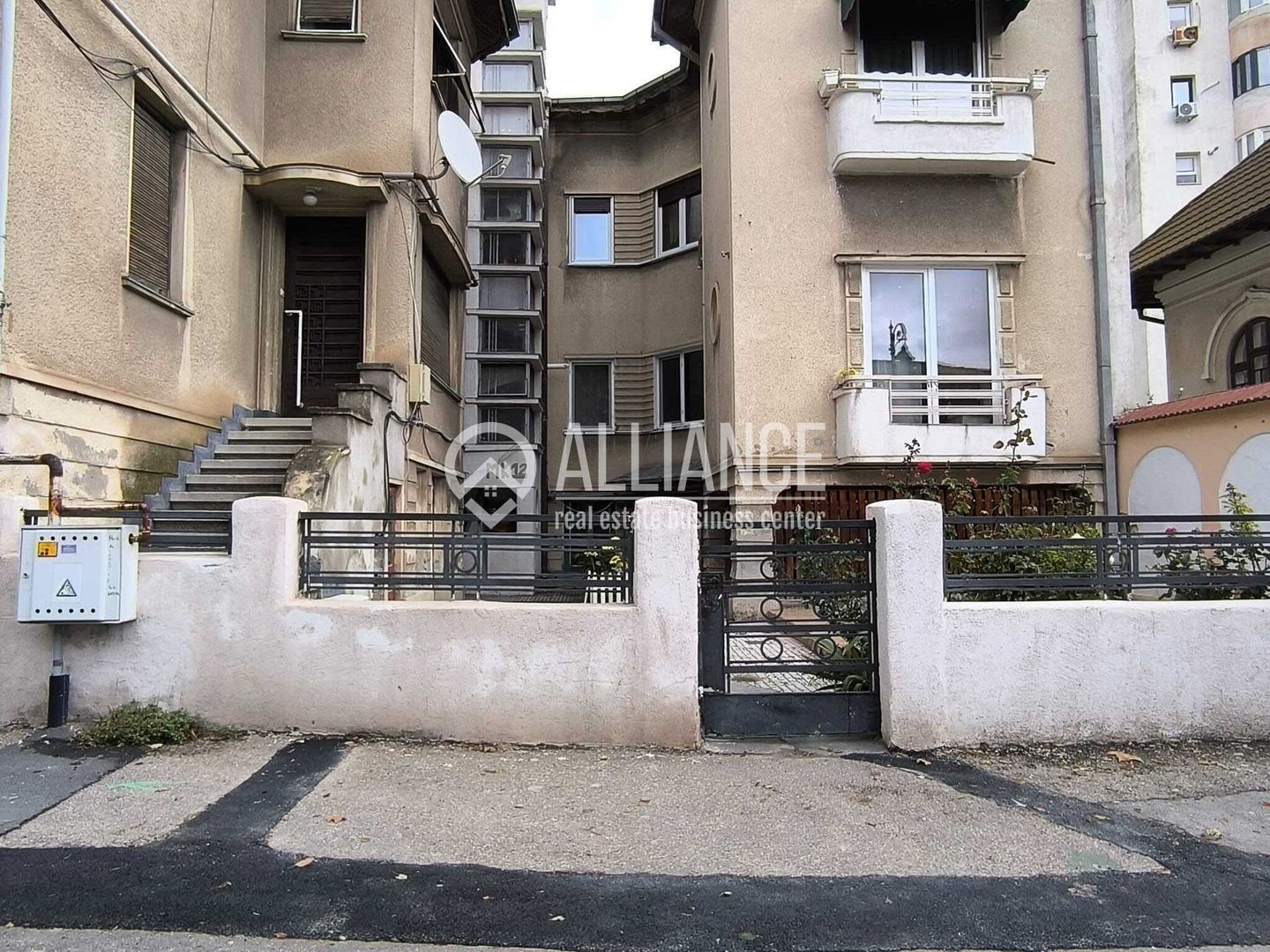 CENTRU PLAJA MODERN(COD03)- Apartament modern in vila interbelica ! - Poză 24