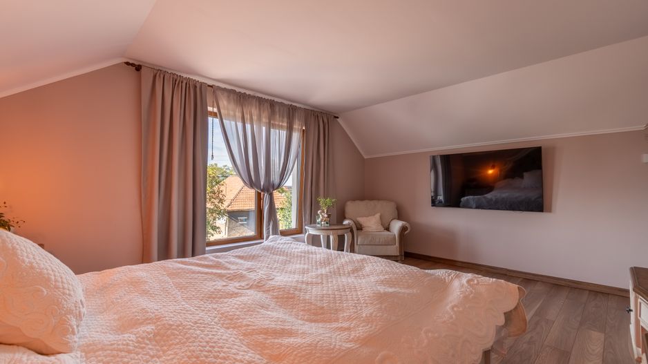 Proprietate exclusivista de vanzare: 2 case | 9 camere | 2000 mp teren - Poză 50