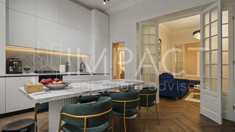 APARTAMENT DEOSEBIT CU 3 CAMERE IN VILA || CURTE - Poză 1