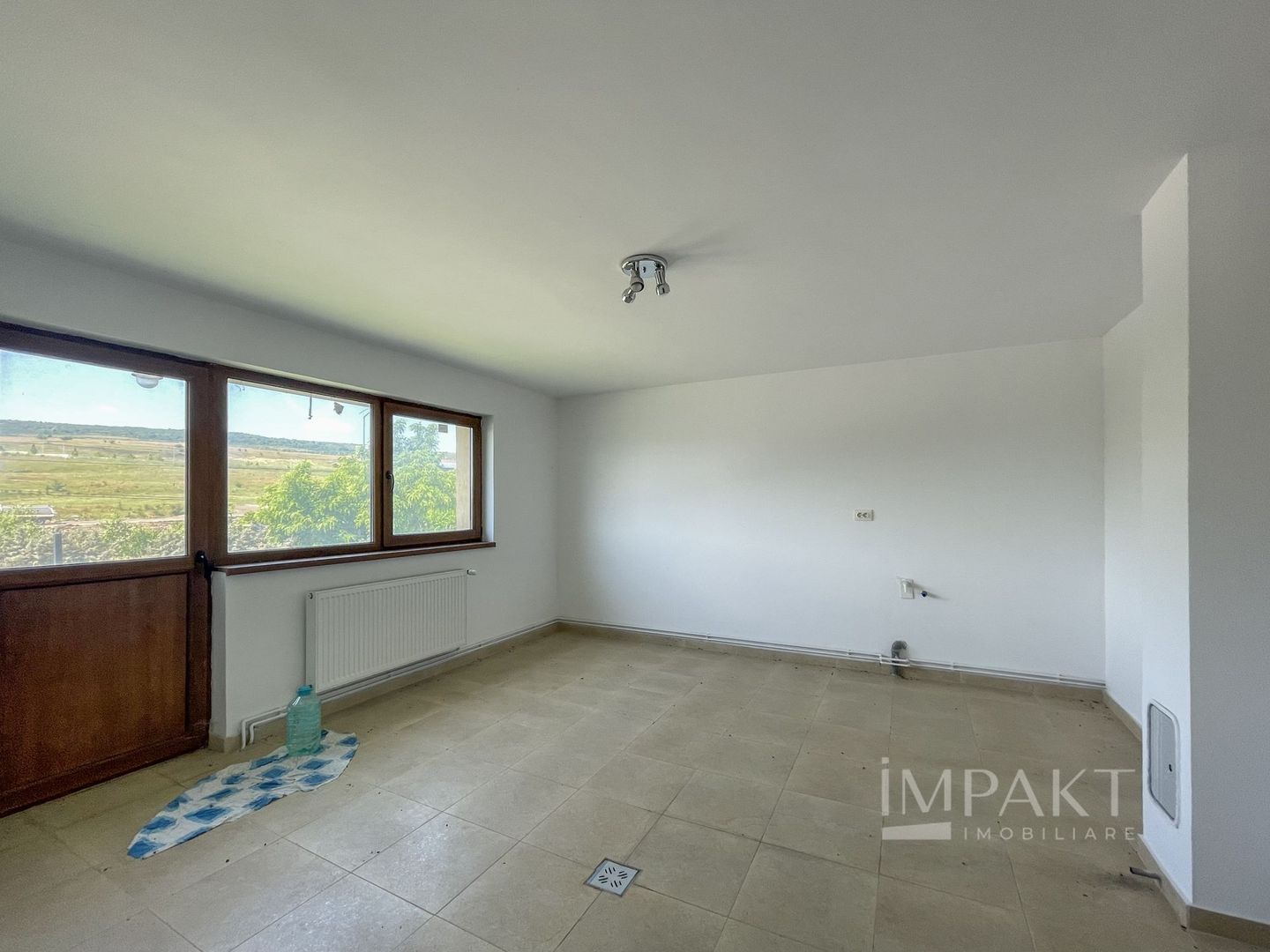 Casa individuala pe 3 niveluri pretabila pentru birouri, in cartierul Iris - Poză 15