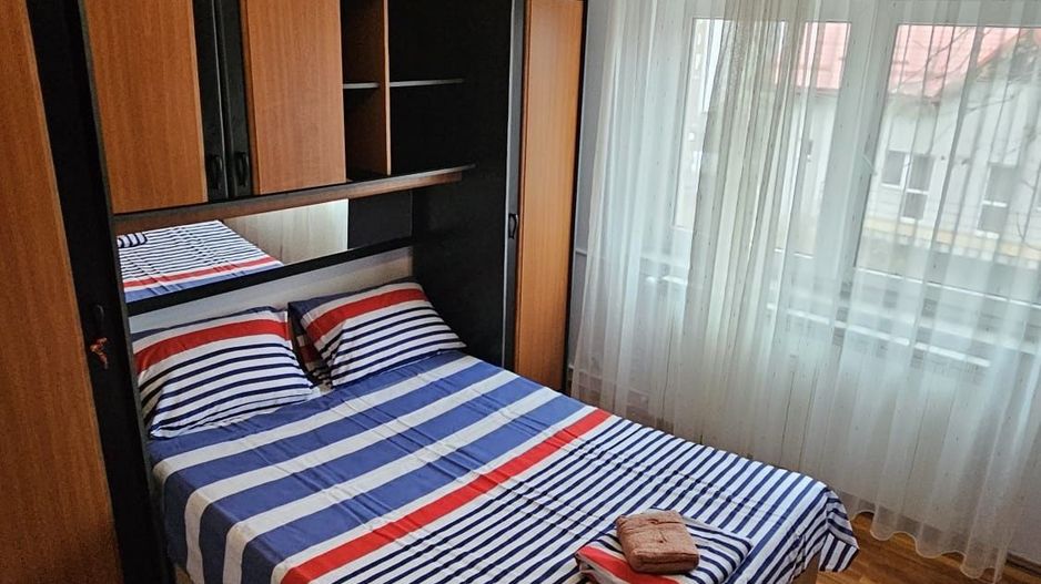 Închiriez apartament 3 camere, mobilat și utilat, Piața Alba Iulia - Poză 2