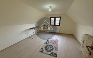 Casă nou construită în Centrul vechi Medias - Poză 14