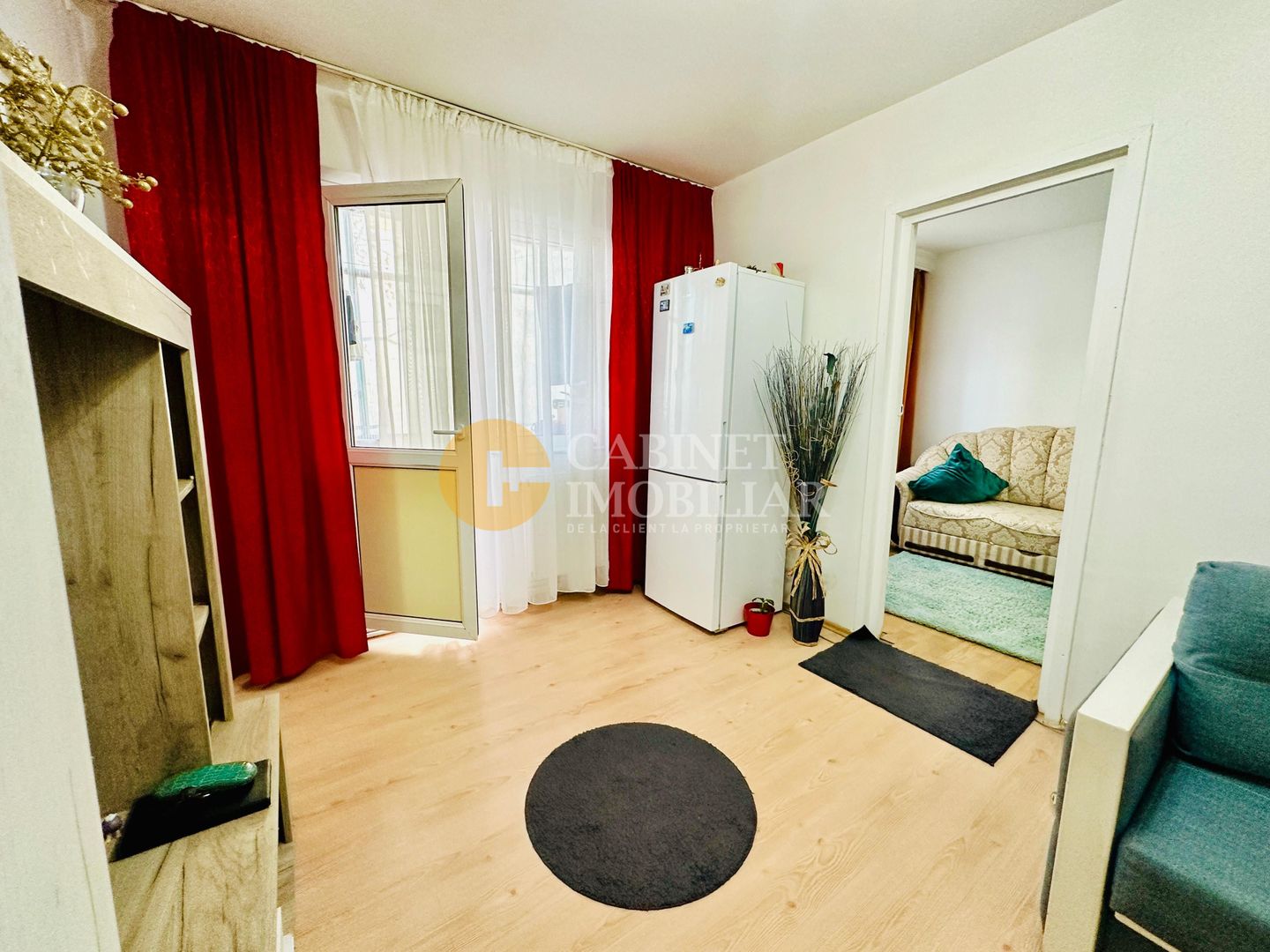 Apartament cu 2 Camere -  Etaj 1 - Zona Alexandru cel Bun - Poză 2