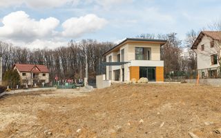 Casa de Lux în Făget Eleganță și Confort în Inima Naturii - Poză 9