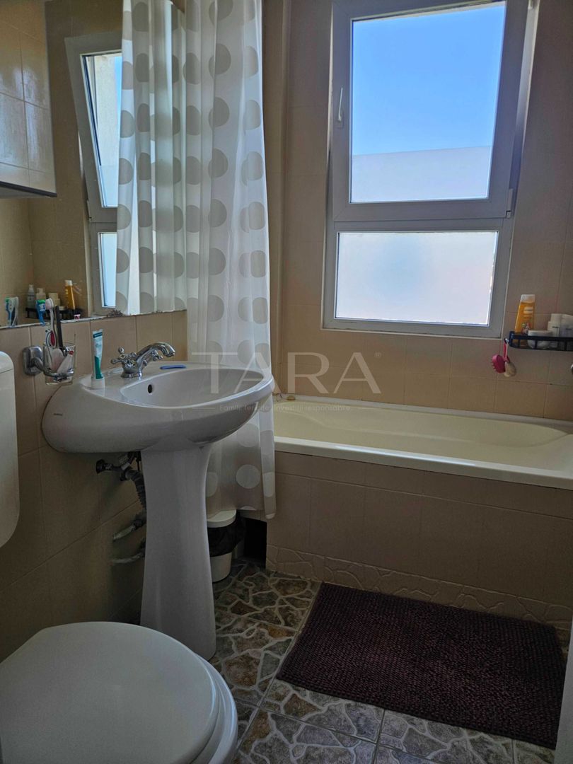 Apartament luminos, renovat, mobilat și utilat complet, Cluj-Napoca. - Poză 6