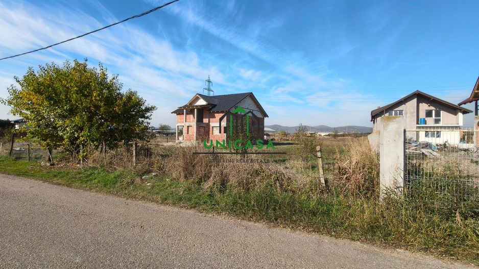 Teren 2407 mp/Mihaesti /sat Stuparei - Poză 1