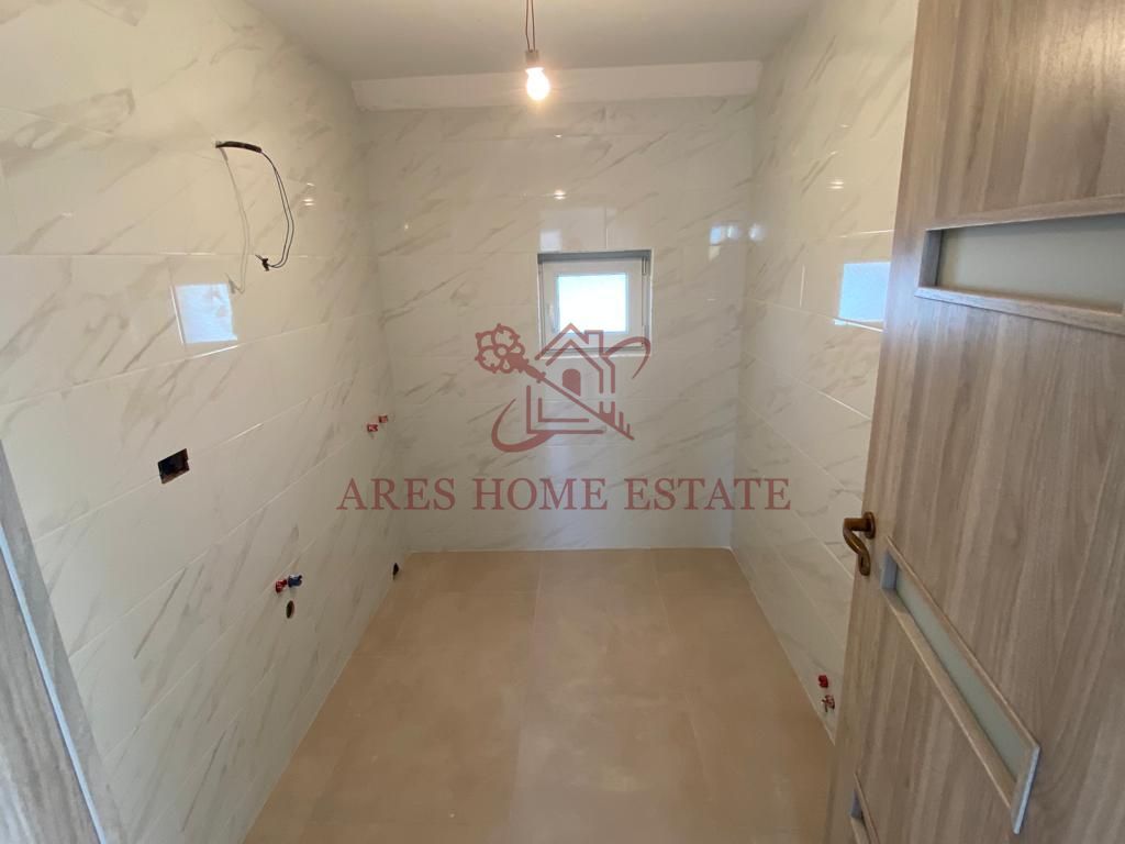 Casă 5 camere, 2 niveluri, intrări și utilități separate – Șag - Poză 12