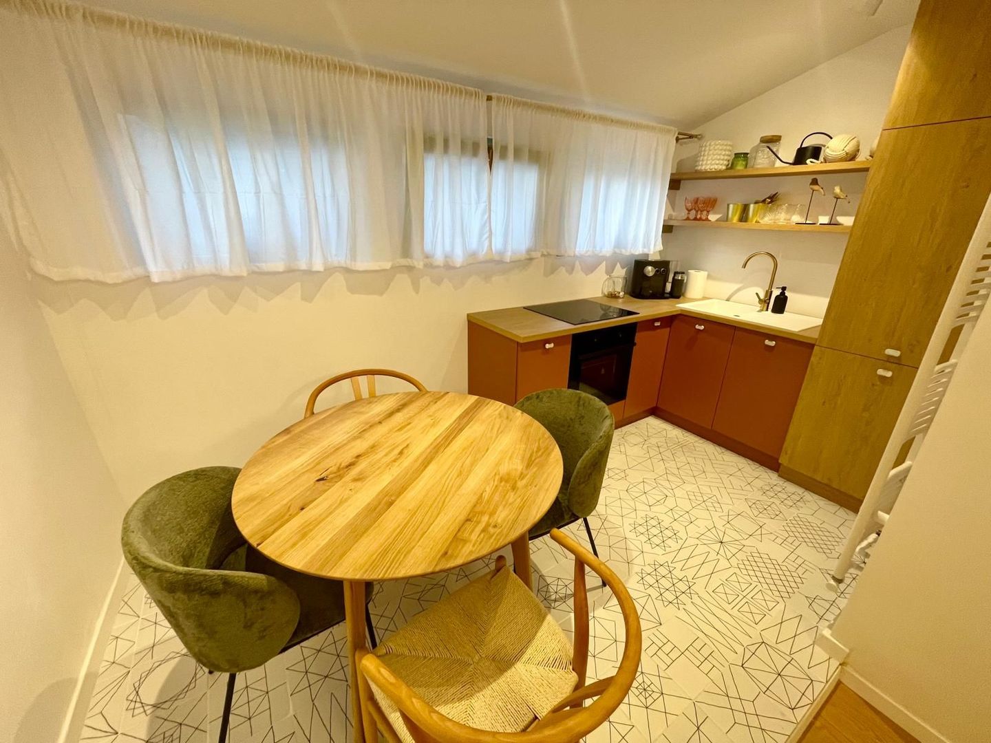 Apartament 3 camere,1 parcare privată,aproape de UMF - Poză 8