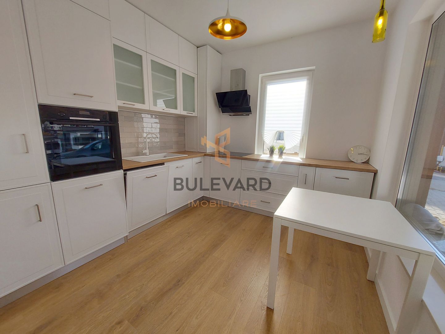 Casa de tip duplex,  zona strazii Crizantemelor! - Poză 1